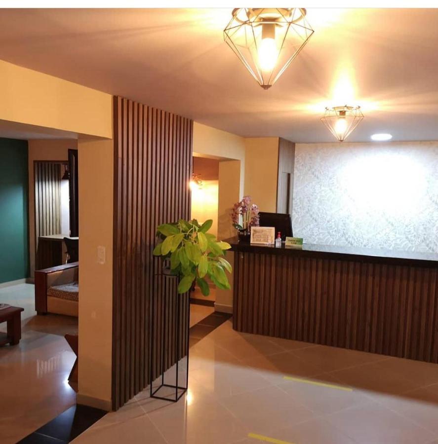 Hotel Prado 34 West بوكارامانغا المظهر الخارجي الصورة